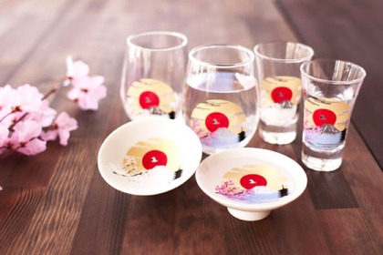 冷たい飲み物を注ぐとグラスの絵柄が変化する！「冷感富士山」新作3種販売 画像