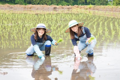 「前田佳織里＆船戸ゆり絵プロデュース日本酒 第２弾」が発売！ 画像