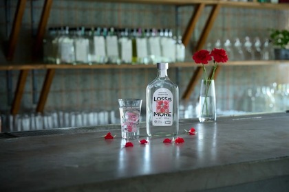 廃棄されてしまう母の日カーネーションなどを使用！「LOSS IS MORE GIN」販売 画像