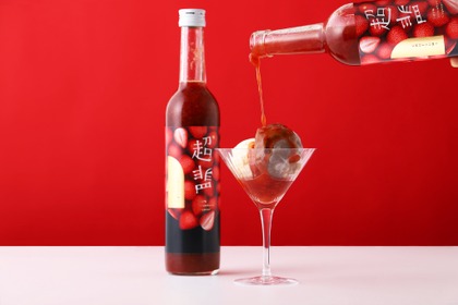 【苺60粒！大人気のアイス専用果肉酒をパワーアップ】罪深すぎるアイス専用酒「超罪」が販売 画像