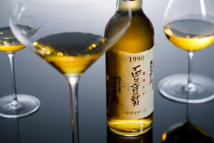 【時間の恩恵・自然の神秘によって劇的に変化！】濃熟タイプの純米酒「百々登勢 NIRVANA 1990/1992」新発売 画像