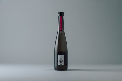 【秋田県産いちごが香る！】農業 × 醸造で実現した唯一無二のクラフトサケ「稲と秋田夏響」の抽選申込受付が開始 画像