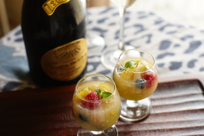 シャンパンと優雅に♪5分でキラキラ「みぞれ梨のフルーツカクテル」 画像