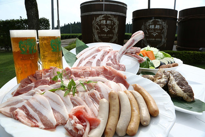 「黒麹豚」と「クラフトビール」で手ぶらBBQを楽しもう！牧場直営「きりしま高原ファームBBQ」が鹿児島に10月28日オープン 画像