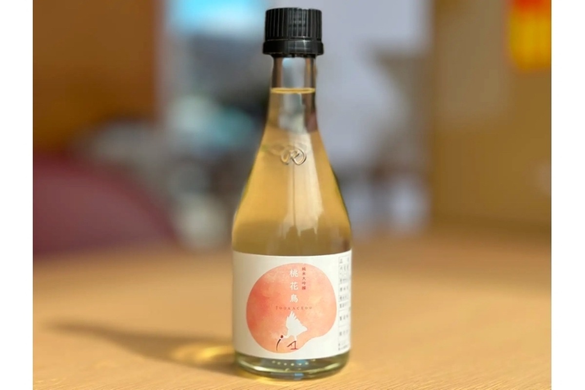 特別天然記念物トキをイメージした日本酒「純米大吟醸　桃花鳥」発売！