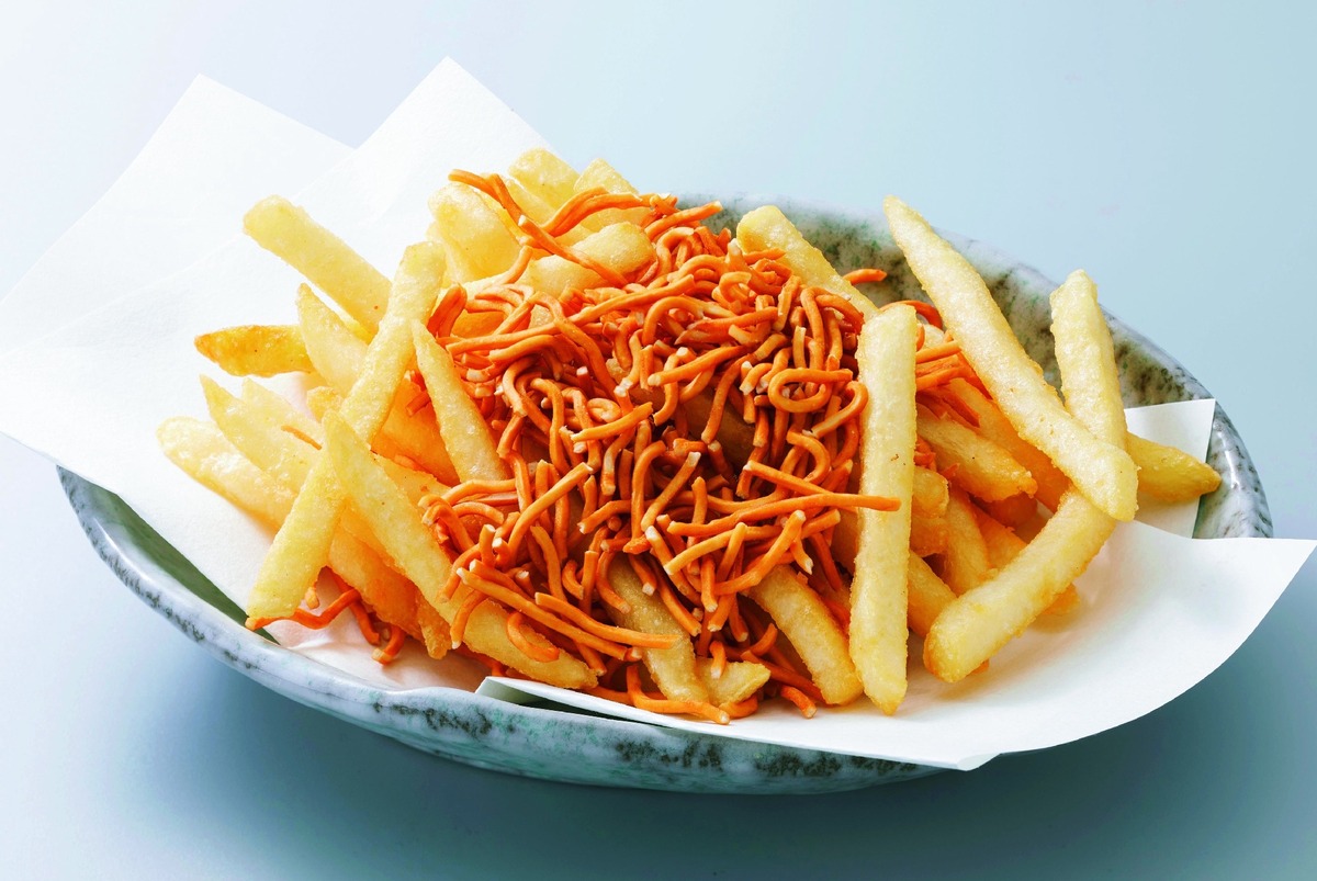 【お酒に合うこと間違いなし！】居酒屋・計236店で「ベビースターラーメンポテト」が期間限定登場