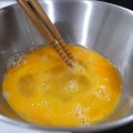【レシピ】日本酒にぴったり！ベビースターラーメンのスクランブルキムチエッグ