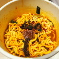 本当に辛いカップ麺はどれだ！激辛カップ麺9種をnomooo編集部で食べ比べてみた