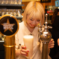 同じビールなのに味が違う！？大矢梨華子が「サッポロ生ビール黒ラベル THE BAR」でプロのビールの注ぎ方を体験してきた