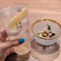 【話題の居酒屋で“極上ペアリング”体験ができる！】ミニボトルも貰える！「彩響 × 虎ノ門 楽㐂 コラボレーション企画」実施