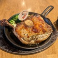 【肉の名店がコラボした最強おつまみ！】5月限定の限定コラボ！「がブリチキン。」と「いきなり！ステーキ」が提案する“がっつり肉グルメ”