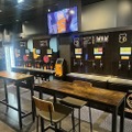 【駅直結！ビール×ゲーセンの最強施設が誕生】クラフトビールを飲みながら自由に楽しめる「EXBAR TOKYO plus 秋葉原」に行ってきた
