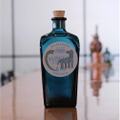 【カンボジア × 岐阜！】2つの土地・2つの蒸留所が交差したクラフトジン「GIN｜Spices & Herbs x Alchemiae 2026」発売