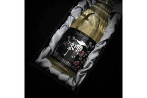 【辻仁成 × 吉川醸造！】視覚と味覚が溶け合う特別な日本酒「NARI 2026 -Oak Cask Finish-」限定発売 画像