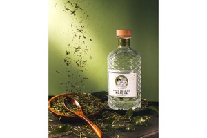 【世界3大品評会で金賞！】最高級抹茶ジン「SiCX京都EBISU GIN ”MATCHA”」新発売 画像
