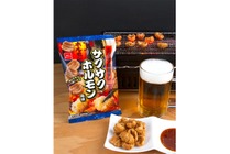 【最強おつまみスナック！】まるでホルモン焼き！「ニンニク味噌ダレ サクサクホルモン風味」発売