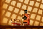 【ワインを感じるプレミアムバーボンウイスキー！】「I.W.ハーパー カベルネ カスク リザーブ」販売 画像