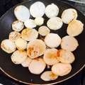 【レシピ】食感の組み合わせが楽しい「バター山芋の生たらこのせ」