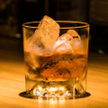 ニッカウヰスキーの聖地で作られた伝統のウイスキー「余市」の魅力を徹底解説