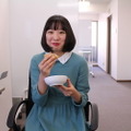 【レビュー】SNSで話題のセブンスイーツ！「うす～い和もっち巻き メープル風ソース＆あんホイップ」を食べてみた