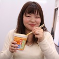 【レビュー】ラーメン大好き女子大生が「カップヌードル 海老の濃厚トマトクリーム」を食べてみた