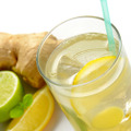 ジンジャーとレモンの爽快な味わい！夏に飲みたい「ジンバック」の魅力！