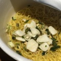 【レビュー】B-1グランプリの王者がカップラーメンに！「勝浦タンタンメン」を食べてみた