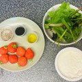 【おつまみレシピ】イチゴとカッテージチーズのバルサミコサラダ