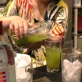 スナックママカードってなに！？焼酎に付いてきたカードきっかけで足立区“スナックデビュー”してみた