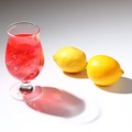 【禁断のレモンサワー】希少な梅「露茜」を使った艶やかな紅色のレモンサワーベース登場！