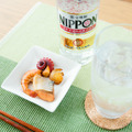 桜の木の下で、桜餅のような甘い香りがするお酒を。宝焼酎「NIPPON」で楽しむ、非日常なお花見体験