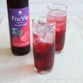 【ザクロ酢のお酒!Fru:Vie「カシス&ザクロ酢」が登場】お風呂上りや飲食シーンに最適な1本が販売