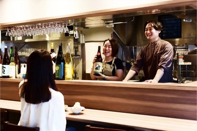 お得なクラファン実施中！お酒と旅する和酒bar「酒と肴 シンメ 神田」開店