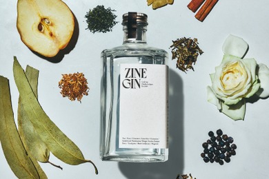 【読書や創作の時間に寄り添う味わい！】クラフトジン「ZINE GIN」が販売開始