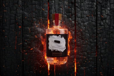 【日本三大火祭り「道祖神祭り」で燃え残った御神木を蒸留！】「DOSO GIN」数量限定で発売