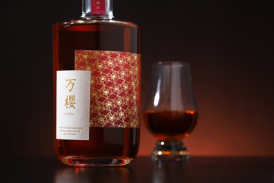 【桜樽で仕込んだ1本！】和が香る雅なモルトウイスキー「万櫻 -banou-」が抽選販売