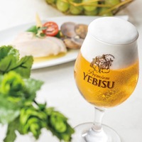 【まるでワインのようなビール！？限定のヱビスが美味そう】ヱビスバーで数量限定！「ヱビス クリエイティブブリュー マリアージュブラン＜樽生＞」販売 画像