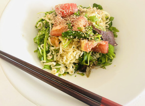 【レシピ】インスタントラーメンで作るタイ料理！「和風ヤムママー」 画像