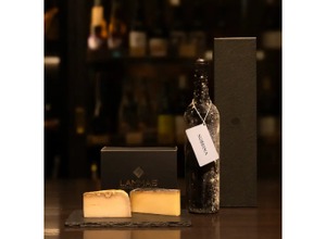 【限定セット！】「海底熟成ワインとチーズ熟成士が手がけるチーズのペアリングギフトセット」期間限定で販売 画像