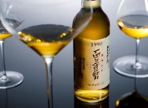 【時間の恩恵・自然の神秘によって劇的に変化！】濃熟タイプの純米酒「百々登勢 NIRVANA 1990/1992」新発売 画像
