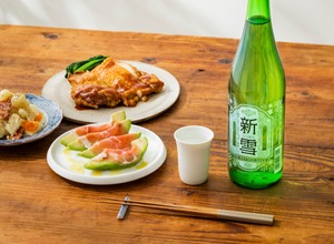 【現代の食卓のための新定番！】日本酒「新雪（しんせつ）720ML瓶詰」新発売 画像