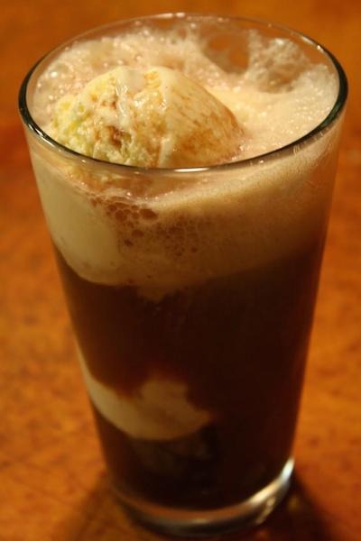 th_Milk-Stout-Float